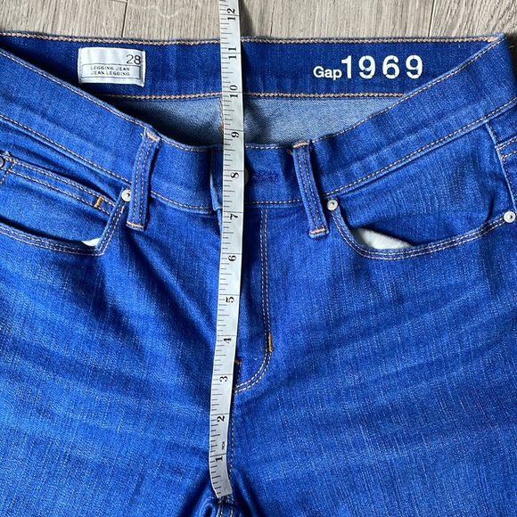 Like New , Gap 1969 San Clemente Blue Jean Legging. - Picture 5 of 6